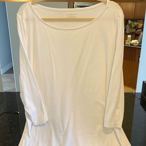 White 3/4 sleeve shirt